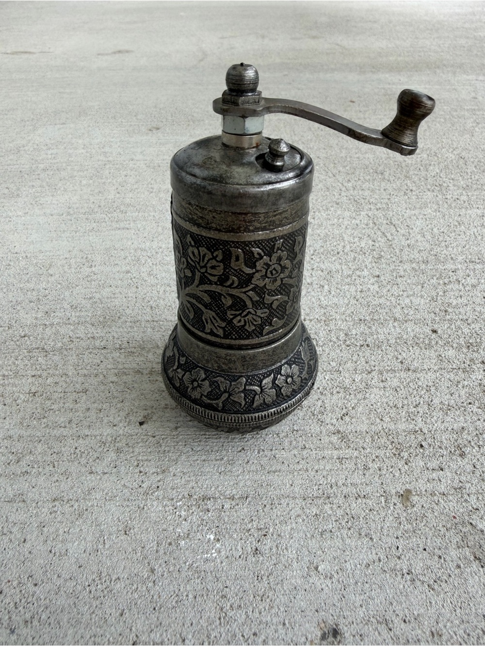 Vintage Turkish Hand Crank Pepper Grinder Ornate Floral Spice Mill 5”